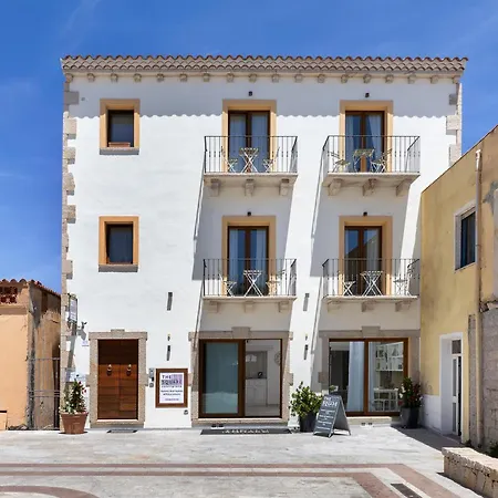 Maison d'hôtes The Square And Cannigione