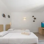 The Square And Guest house 3*