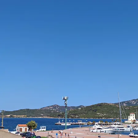 The Square And Guest house Cannigione